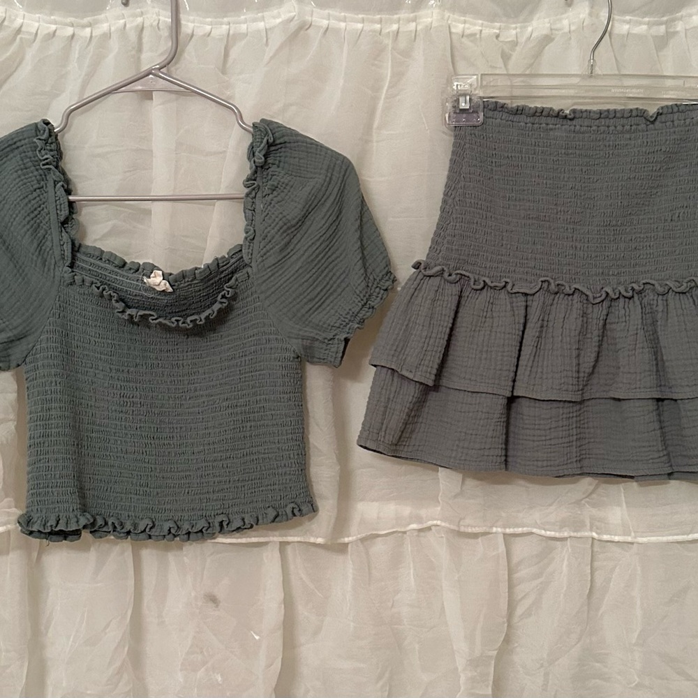 Two Piece Green Skirt Set